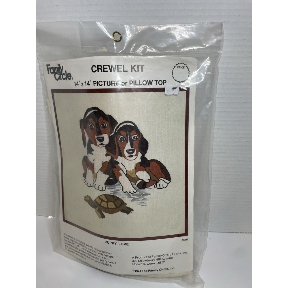 1974 Family Circle Crewel Embroidery Kit Puppy Love Beagles Turtle B Needlepoint